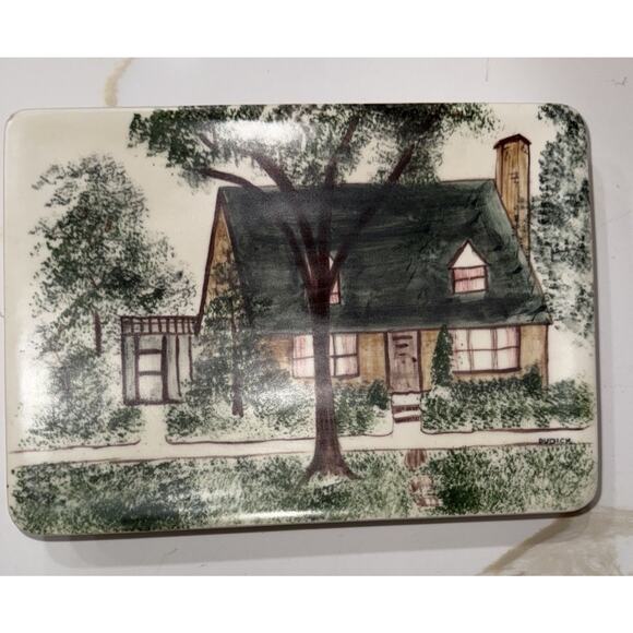 Painted Cape Cod House Trinket Dish Wall Hanging 8x5” Ceramic Signed - Picture 6 of 6